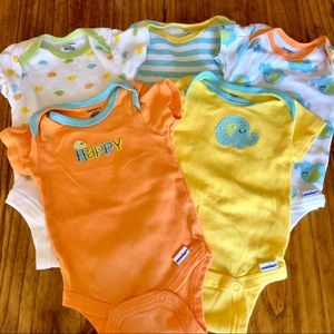 5 pack Gerber onesies